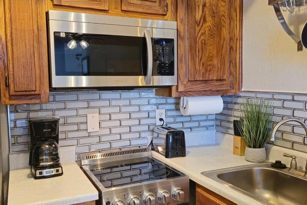 Cozy Updated Cove Of Heaven, 5Mins To Lake Hefner! 奧克拉荷馬 外观 照片