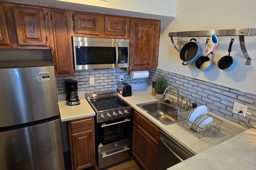 Cozy Updated Cove Of Heaven, 5Mins To Lake Hefner! 奧克拉荷馬 外观 照片